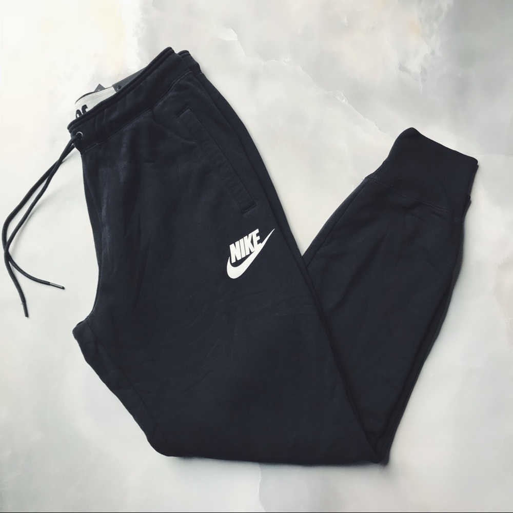 Nike Black Fleece Sweatpants - Picture 7 of 8